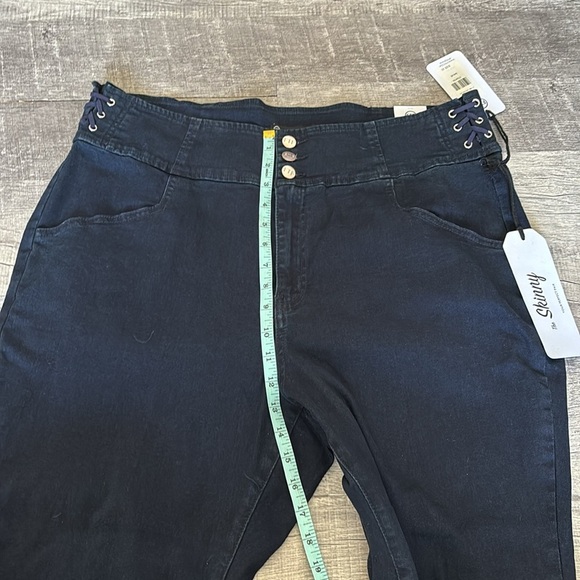 Fashion To Figure High Rise Skinny Jeans - Picture 5 of 8